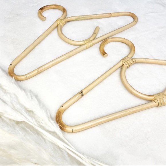 Set of 3 rattan kids hangers - Picture 3 of 3